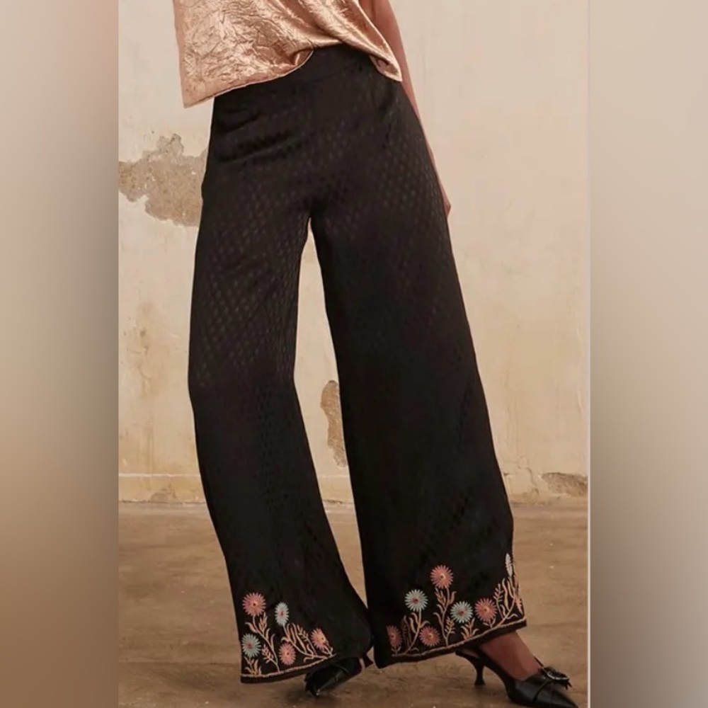 Nekane/NKN  Black Wide-Leg Pants with Embroidered Floral Hem. Medium - Picture 8 of 9
